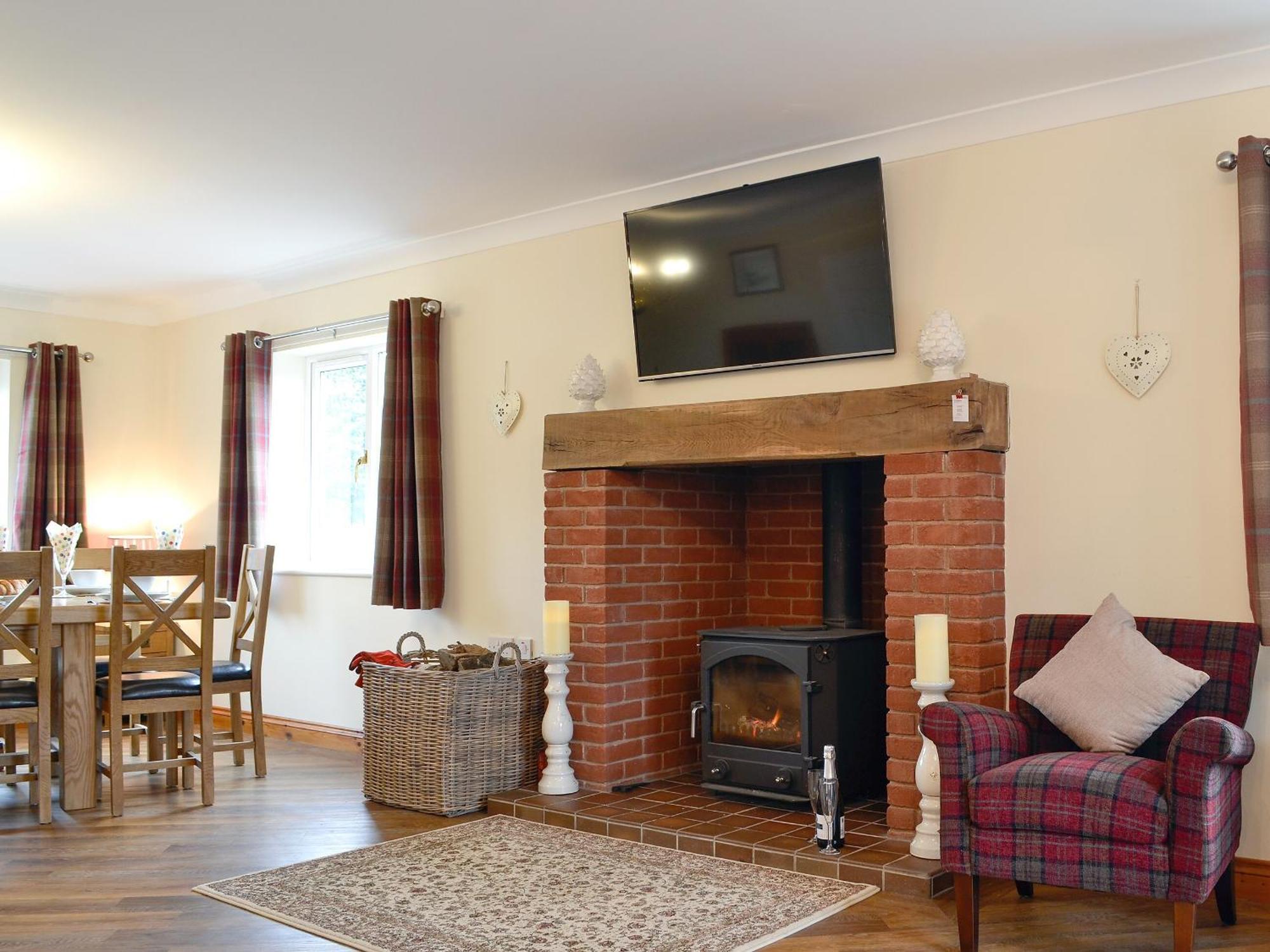 Castle View Villa Llanbadarn Fynydd ภายนอก รูปภาพ